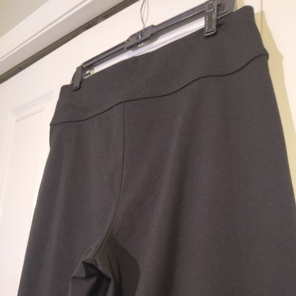 Joe Fresh Black Ponte-Knit Cropped Wide-Leg Pants - Picture 4 of 5